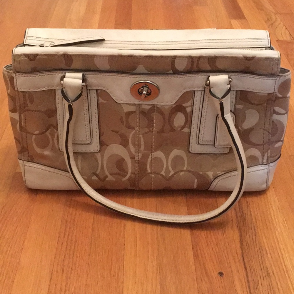 Coach Hampton Optic Tote in khaki
